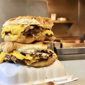 The Friendly - Flat Top Burger - Pizza Near Me - San Diego, California