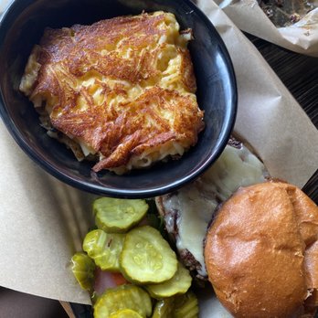 Everett's - American Near Me - Omaha, Nebraska