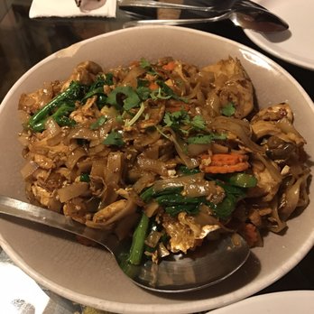 White Elephant Thai Cuisine - Chicken pad sew ($15) - Thai Near Me - Calgary, Alberta White Elephant Thai Cuisine - Chicken pad sew ($15) - Thai Near Me - Calgary, Alberta