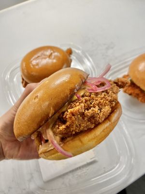 Hetchy's Hots Fried Chicken by null
