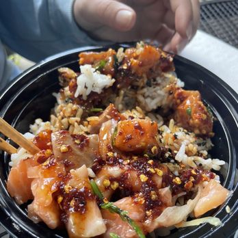 The Hibachi - Salmon with spicy sauce and Hibachi Sriracha ahi - tasty - Seafood Markets Near Me - Kailua, Hawaii The Hibachi - Salmon with spicy sauce and Hibachi Sriracha ahi - tasty - Seafood Markets Near Me - Kailua, Hawaii