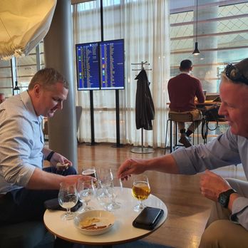 SAS Gold Lounge - Draft beer and snacks - Airport Lounges Near Me - Gardermoen, 02 SAS Gold Lounge - Draft beer and snacks - Airport Lounges Near Me - Gardermoen, 02