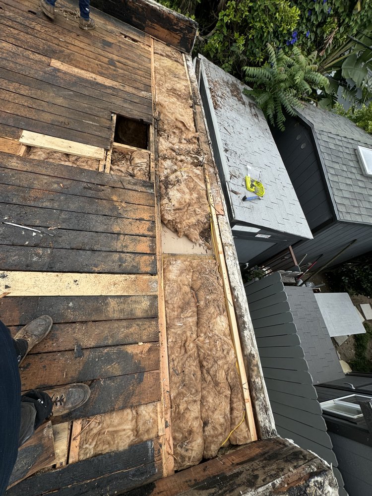 Slide of Ardon Roofing