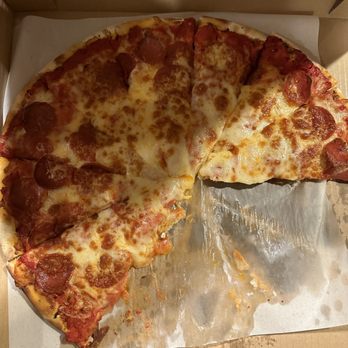 Mott Canyon Tavern & Grill - Pepperoni Pizza - American Near Me - Stateline, Nevada Mott Canyon Tavern & Grill - Pepperoni Pizza - American Near Me - Stateline, Nevada