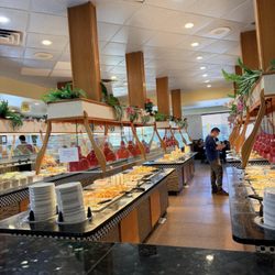Asia Buffet - Buffet line