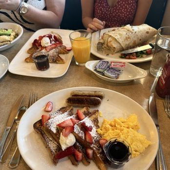 Jeffrey's Hillside Cafe - Breakfast & Brunch Near Me - Santa Rosa, California