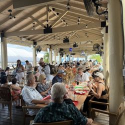Key Largo Fisheries - Outdoor dining area