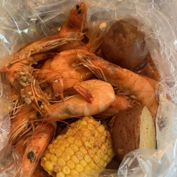 Ocean House - shrimp, potatoes, corn and potatoes in a plastic bag - Seafood Near Me - Collingdale, Pennsylvania