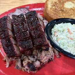 Sweet Vinegar Pulled Pork Sandwich Sweet Vinegar Pulled Pork Sandwich
