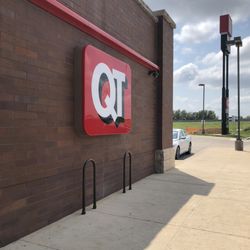 QuikTrip - Outside