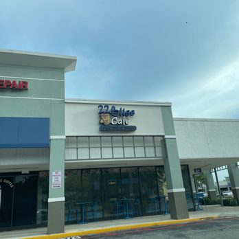 22 Bliss Cafe - Outside - Coffee & Tea Near Me - Plantation, Florida