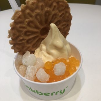 Pinkberry - Passionfruit mango with mochi, mango boba and waffle cookie - Ice Cream & Frozen Yogurt Near Me - New York, New York Pinkberry - Passionfruit mango with mochi, mango boba and waffle cookie - Ice Cream & Frozen Yogurt Near Me - New York, New York