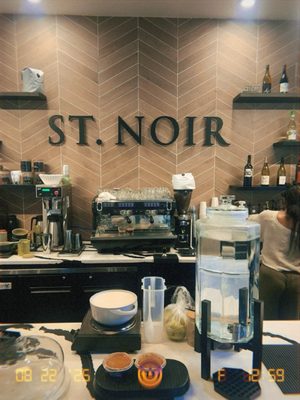 St. Noir Café by null