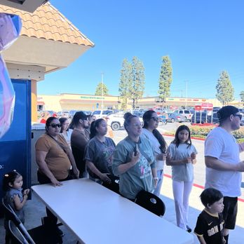 Rock N Roll Scoops - People Standing in line for Rock N Roll Scoops - Ice Cream & Frozen Yogurt Near Me - Vista, California Rock N Roll Scoops - People Standing in line for Rock N Roll Scoops - Ice Cream & Frozen Yogurt Near Me - Vista, California