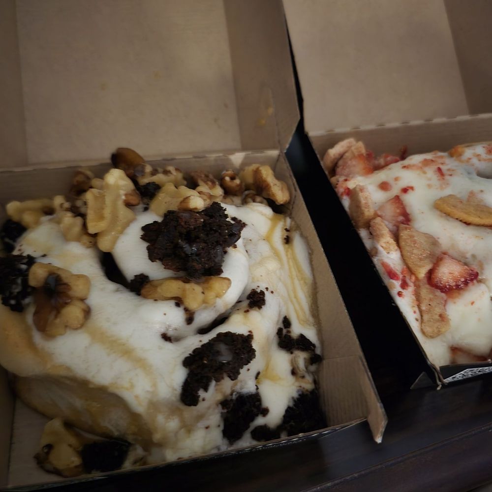 Cinnaholic - Rock Road - Bakeries Near Me - Virginia Beach, Virginia