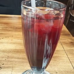 L'Osteria - Sciroppo di Amarena  (Kirschlimonade mit stillem Wasser)