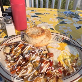 Tina's Tacos - Smoked jalapeño popper hipi hash with eggs over easy and a biscuit - Mexican Near Me - Friday Harbor, Washington Tina's Tacos - Smoked jalapeño popper hipi hash with eggs over easy and a biscuit - Mexican Near Me - Friday Harbor, Washington