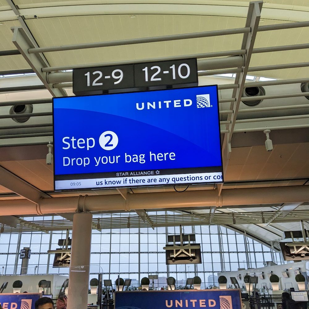 United Airlines - Baggage dropoff - Airlines Near Me - Mississauga, Ontario United Airlines - Baggage dropoff - Airlines Near Me - Mississauga, Ontario