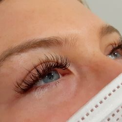 The Lash Gal