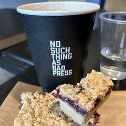 Press Coffee - McCormick - Coffee and pastry