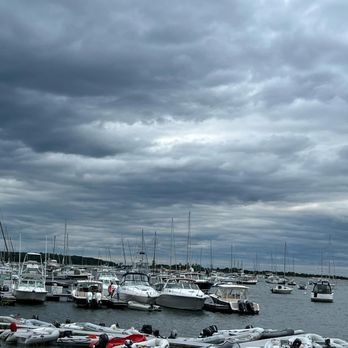 Chart Room - Seafood Near Me - Cataumet, Massachusetts