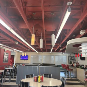 Steak 'n Shake - Burgers Near Me - Victorville, California