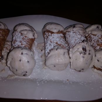 Capo Restaurant - Canoli - Bars Near Me - Boston, Massachusetts