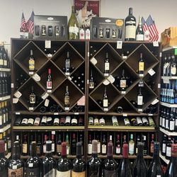 Spirit Locker - Wine display