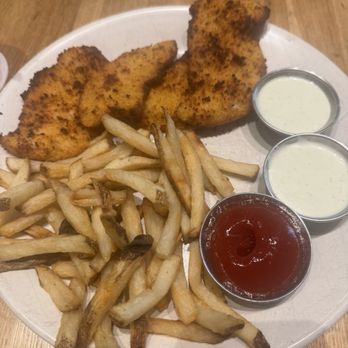 True Food Kitchen - Chicken fingers - Salad Near Me - West Palm Beach, Florida