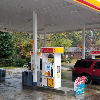 Shell - Grab gasoline at Shell located at400 North Queen Street, Littlestown, PA! - Gas Stations Near Me - Littlestown, Pennsylvania