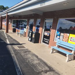 Front of the Flippers building that looks like a gas station.