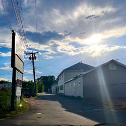 West Hartford Redemption Center - Driveway/entrance it's near Marjan supply and green maker industries