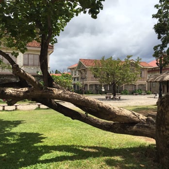 Las Casas Filipinas de Acuzar - Yard - Cultural Center Near Me - Bagac, BAN