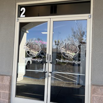 Streetzlan - Front Door - Seafood Near Me - Elk Grove, California Streetzlan - Front Door - Seafood Near Me - Elk Grove, California