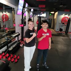 9Round Kickboxing Fitness - Awesome  trainers!