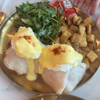 Keik - Eggs Benedict - Bakeries Near Me - Miami, Florida