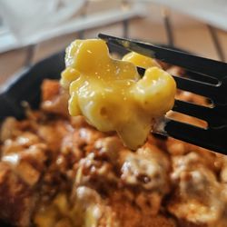 Five Star Chicken - The mac n cheese was very gooey, cheesy, and velvety.