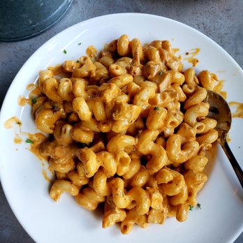 District Tavern - Buffalo mac & cheese - Bars Near Me - Tampa, Florida District Tavern - Buffalo mac & cheese - Bars Near Me - Tampa, Florida