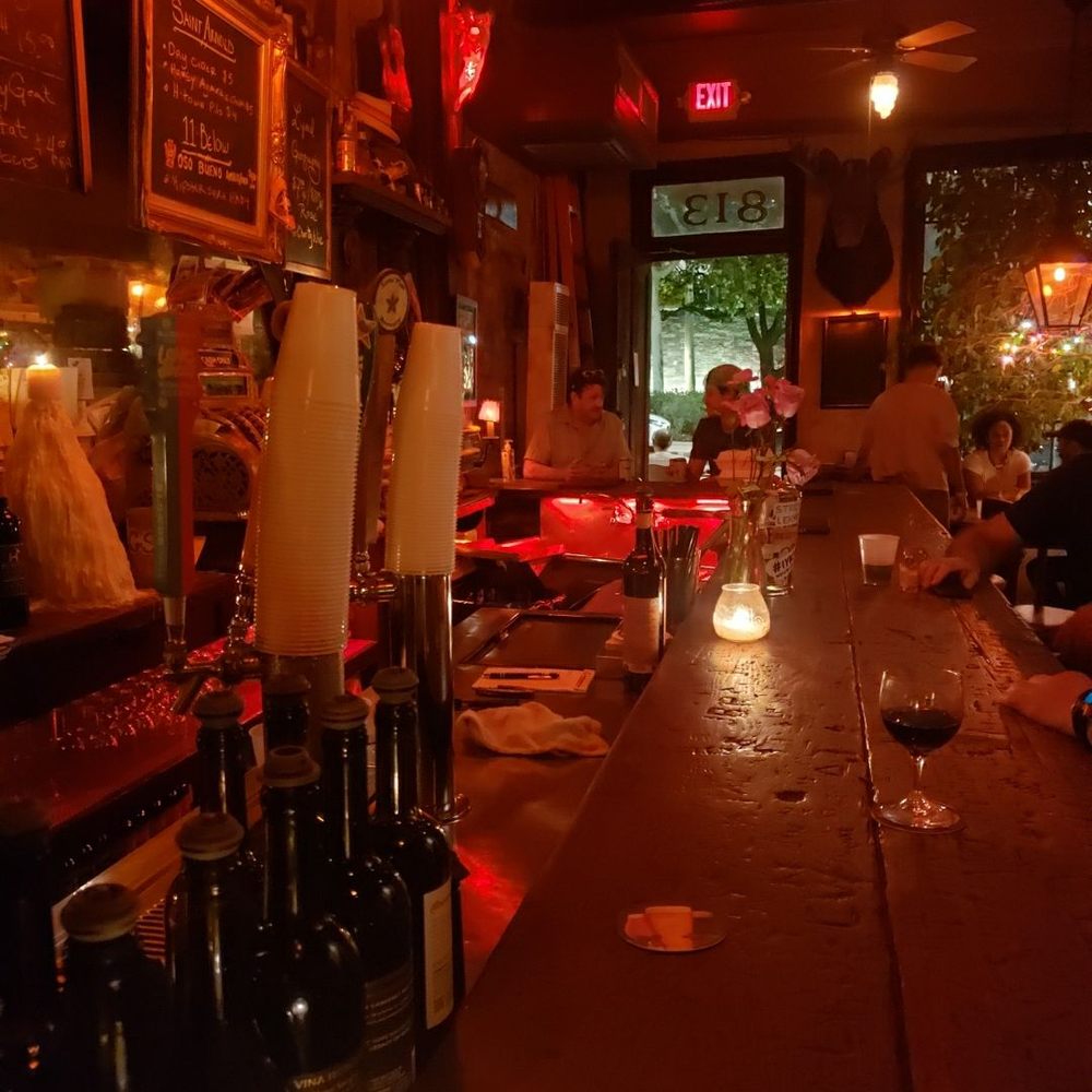 La Carafe - Wine Bars Near Me - Houston, Texas