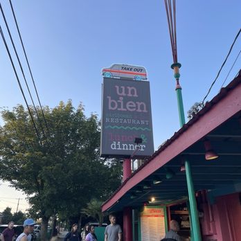 Un Bien - Cuban Near Me - Seattle, Washington
