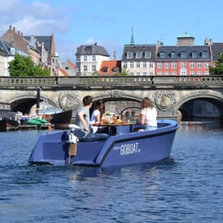GoBoat - GoBoat in Frederiksholms canal