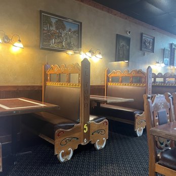 El Toro - Inside - Mexican Near Me - Vandalia, Ohio