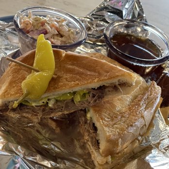 Lucky Lizard Tap House - Yummy Italian beef Au jus and coleslaw - Beer Bar Near Me - Madeira Beach, Florida