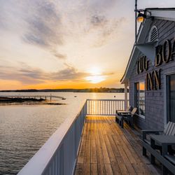 Tugboat Inn & Restaurant