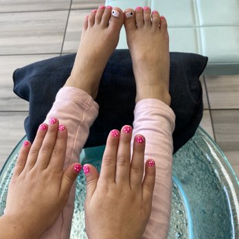 Eclipse Nail Bar - My daughter loved her Minnie mouse theme - Nail Salons Near Me - San Jose, California
