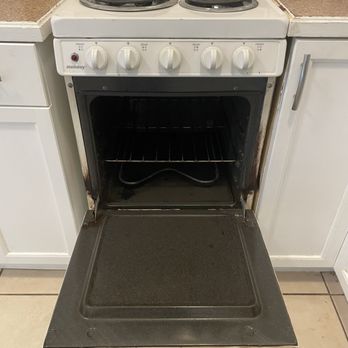 Parker-Kaufman Realtors - Parker-Kaufman -- condo rental had old broken oven that ruined every meal because temp control didn't work at all - Property Management Near Me - Brunswick, Georgia Parker-Kaufman Realtors - Parker-Kaufman -- condo rental had old broken oven that ruined every meal because temp control didn't work at all - Property Management Near Me - Brunswick, Georgia