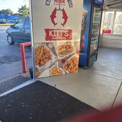 Kitt's Frozen Custard Drive-In