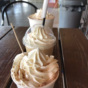 Friend's Café - Cold and hot chocolate drinks - Cafeteria Near Me - Mayagüez, Puerto Rico