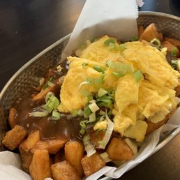 Breakfast Poutine