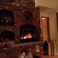 Whispering Oaks - Lounging in the living room. :)